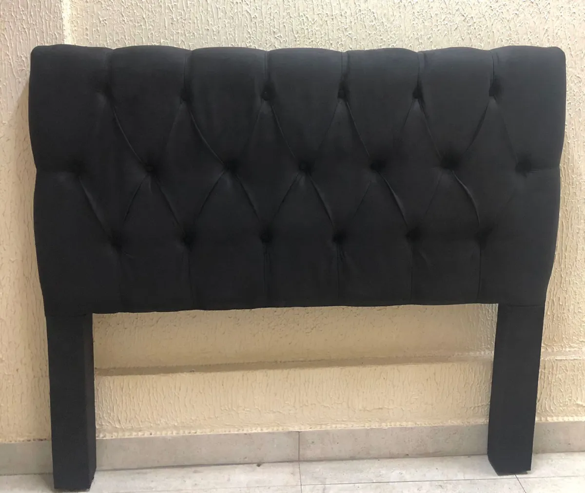 Cabeceira Solteiro Hera 90 Corino Bege Shalom — Veludo Suede -  Preto