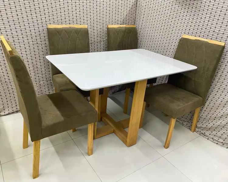 Kit com 2 Cadeiras 01 com Bordado 07 Veludo Cinza 148 Carvalho Decor — Mesa Evelin 90x90 - Imbuia Mel/Off Whaite